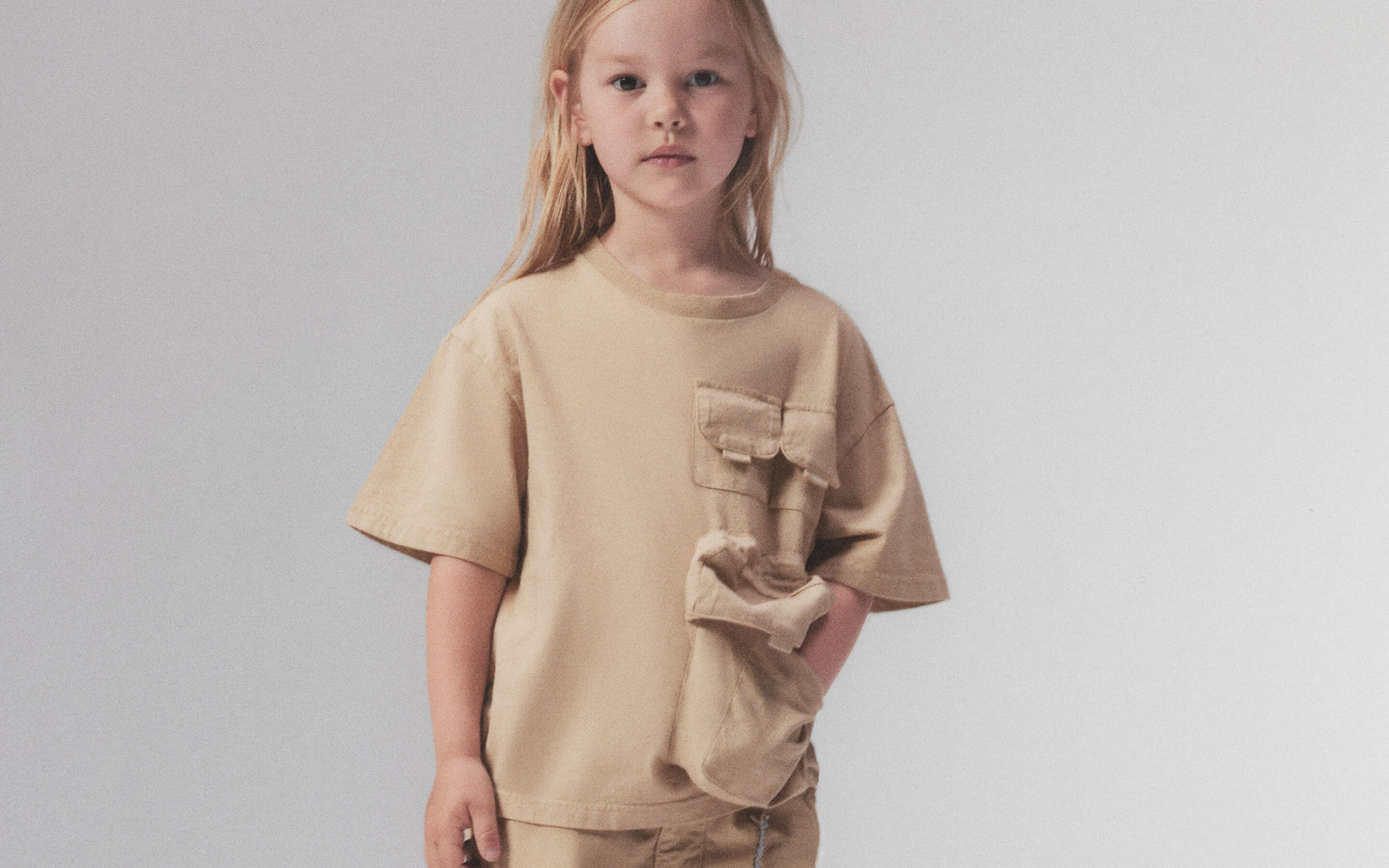 Jacquemus t-shirt on Kids around