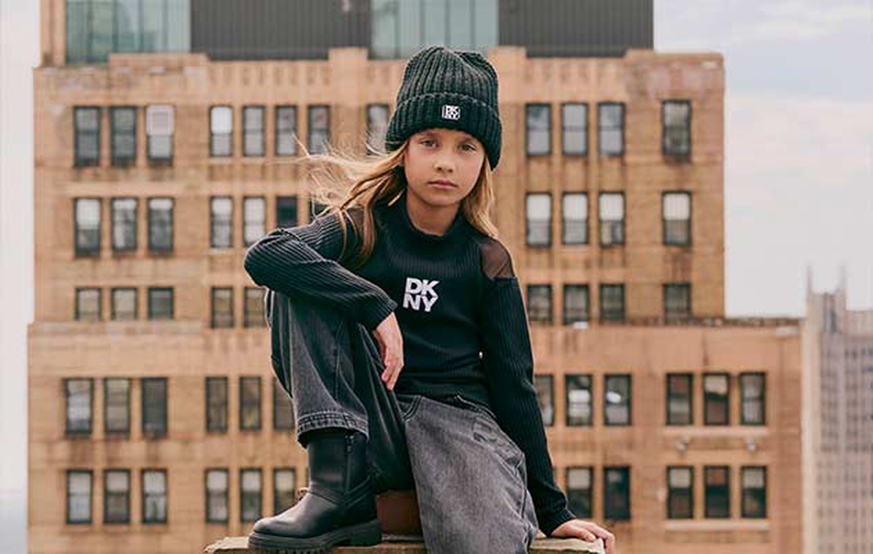 Creative Halloween activity – making pumpkins, masks and garlands with children.