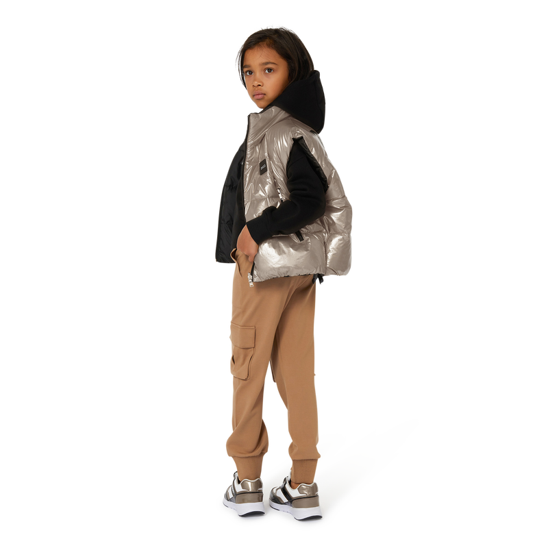 Multi-pocket trousers