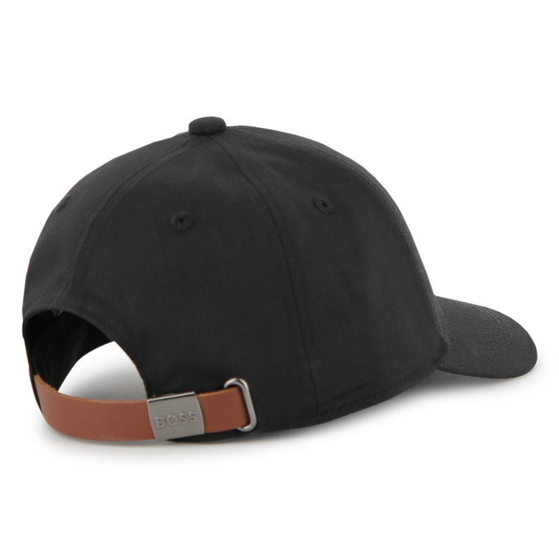 CAP WITH METAL BUCKLE CLOSURE BOSS 
                        BOY