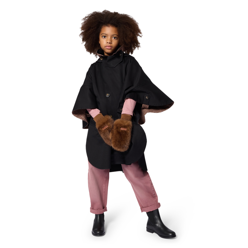 Knitted cape CHLOE 
                        GIRL