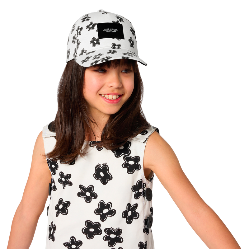 CAP MARC JACOBS 
                        GIRL