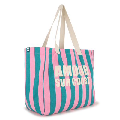 BAG KIDS AROUND GIRL