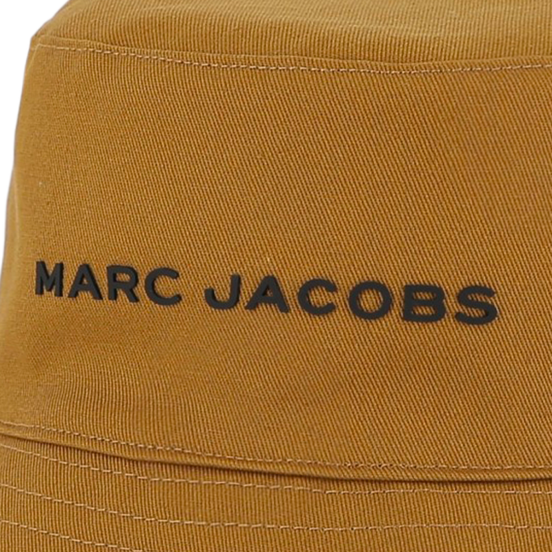 BOB REVERSIBLE MARC JACOBS 
                        BOY