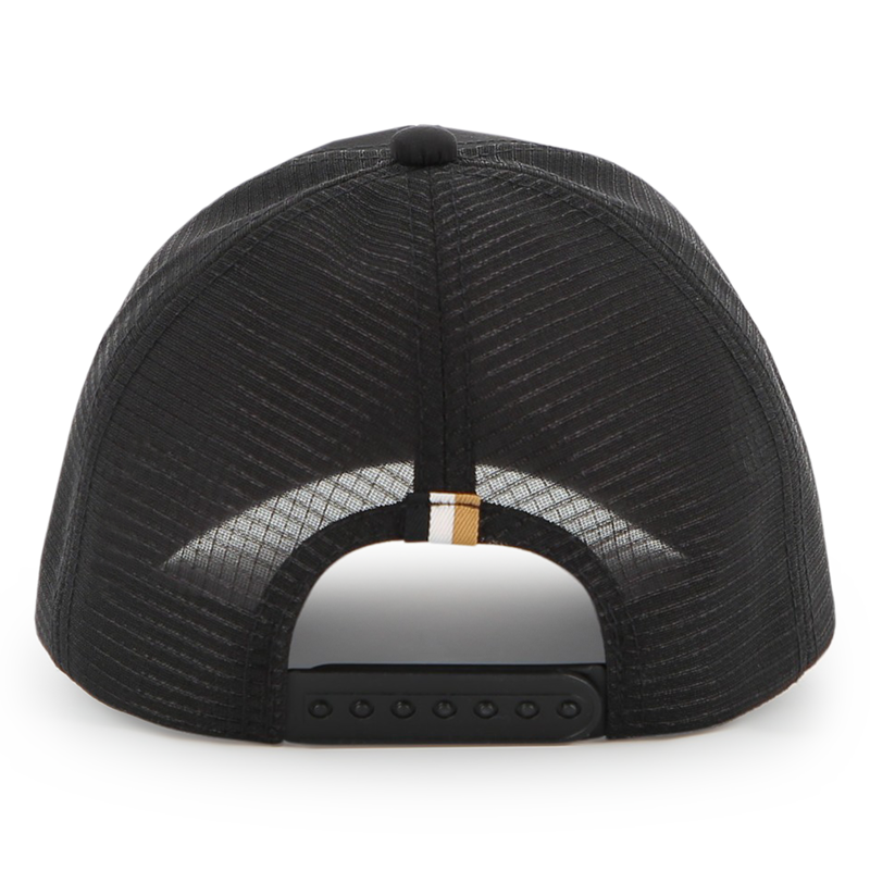 REAR PERFORATED CAP BOSS 
                        BOY