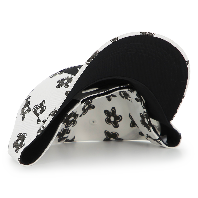CAP MARC JACOBS 
                        GIRL