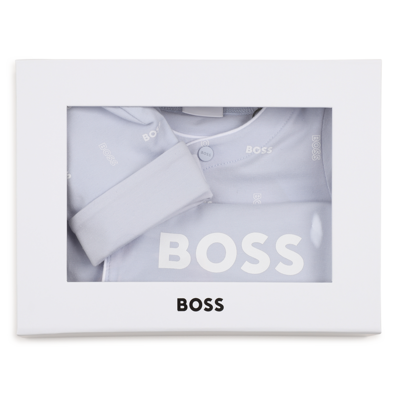 PAJAMA SET + BIB + BEANIE BOSS 
                        BOY
