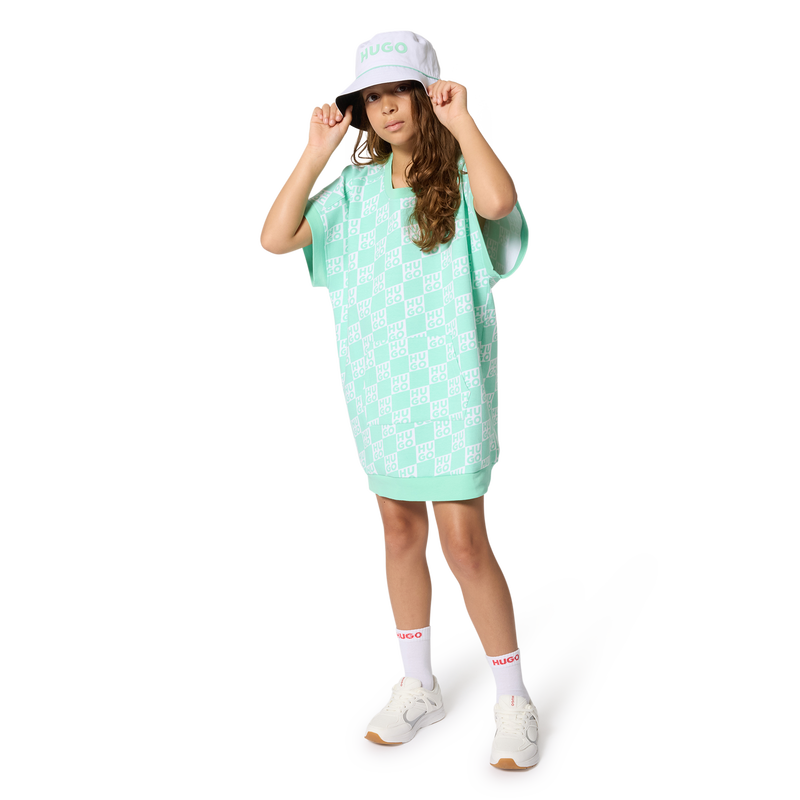 Bob reversible HUGO 
                        UNISEX