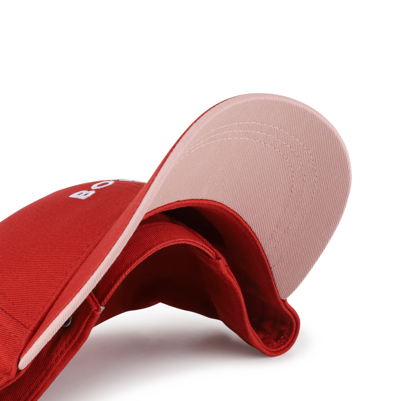 CAP WITH ADJUSTABLE CLOSURE BOSS 
                        BOY