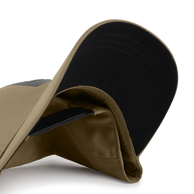 CAP WITH ADJUSTABLE CLOSURE BOSS 
                        BOY